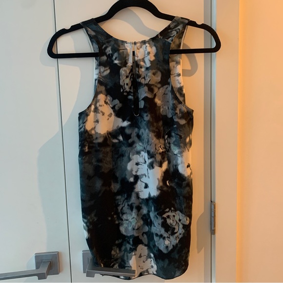 Wilfred Sleeveless floral blouse Japanese silk XXS - Picture 3 of 3